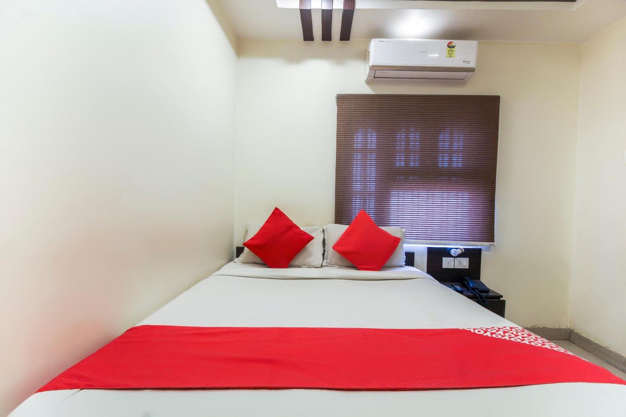 Hotel O Sri Harsha Residency Near Jntu Metro Haidarábád Kültér fotó