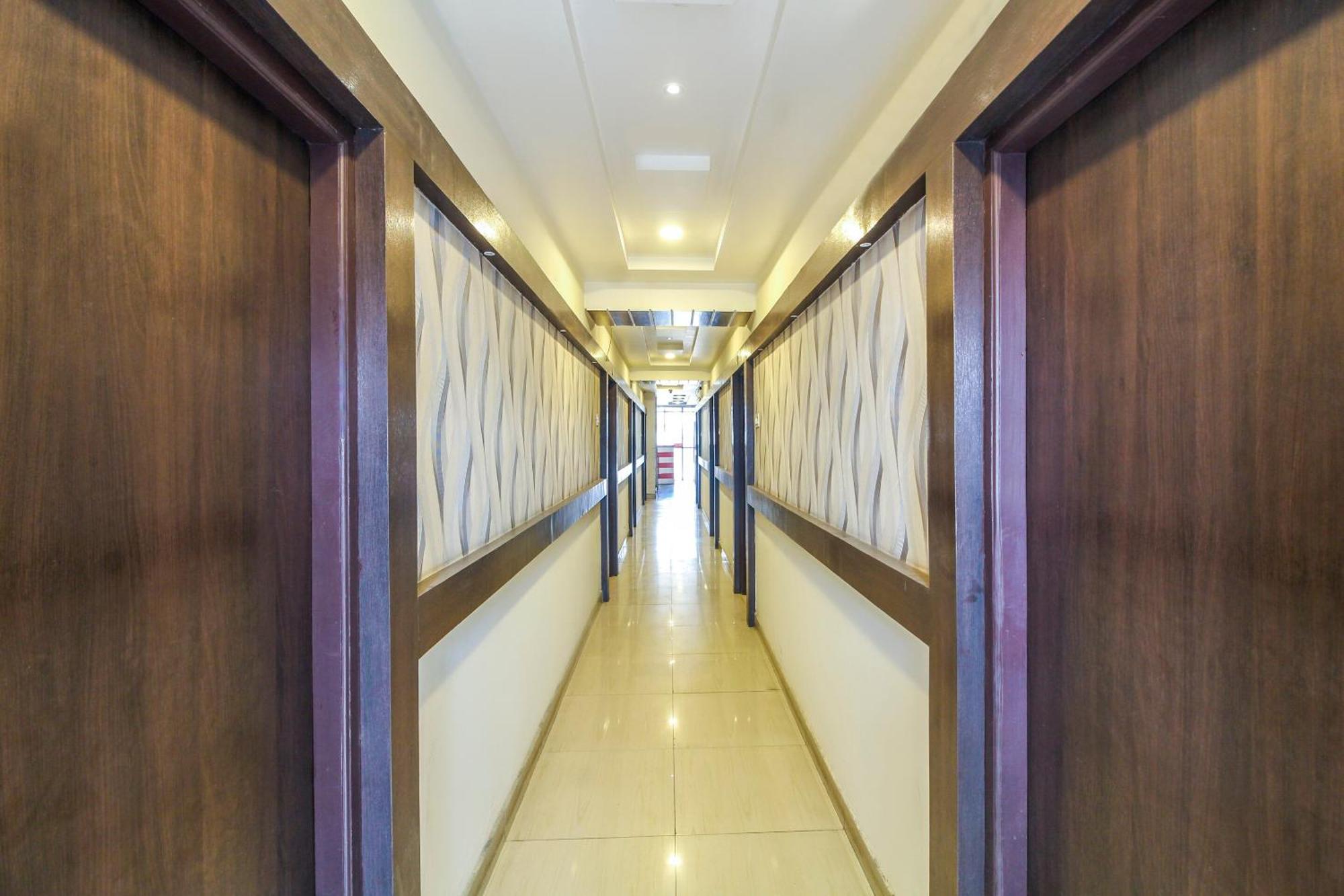 Hotel O Sri Harsha Residency Near Jntu Metro Haidarábád Kültér fotó