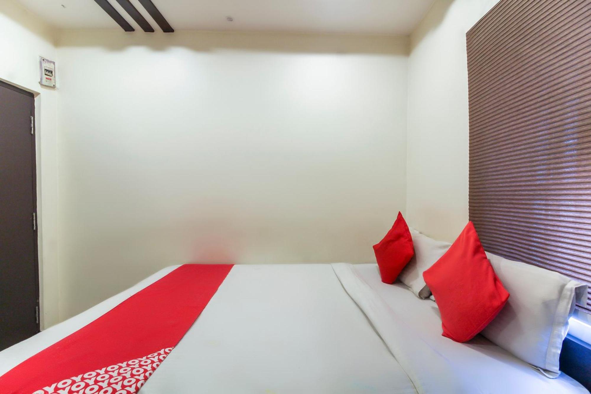 Hotel O Sri Harsha Residency Near Jntu Metro Haidarábád Kültér fotó