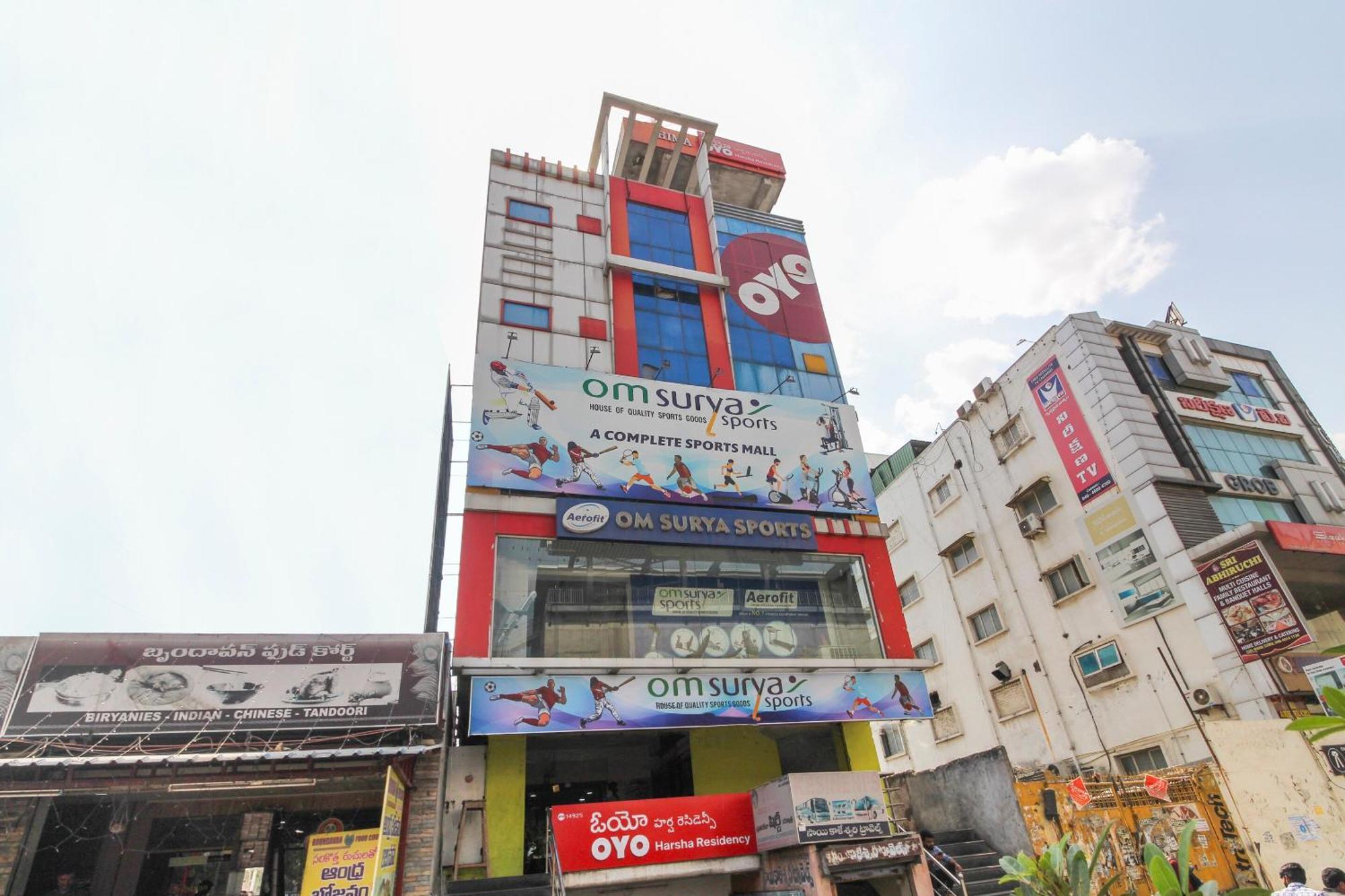 Hotel O Sri Harsha Residency Near Jntu Metro Haidarábád Kültér fotó